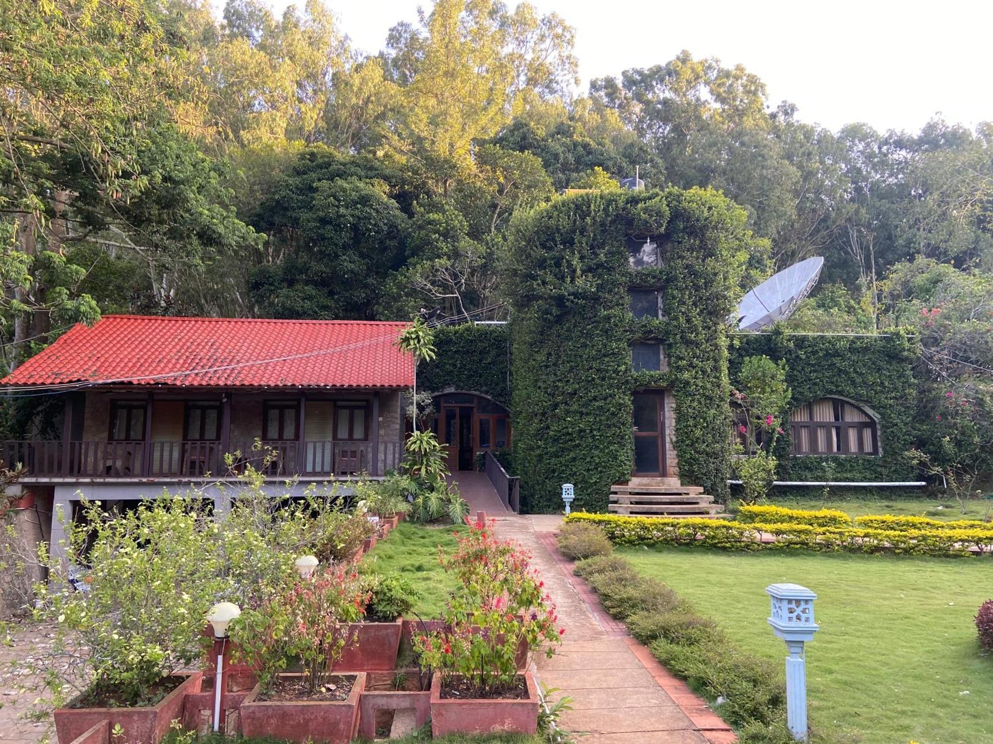 Zeenath Taj Gardens Йелагери Экстерьер фото