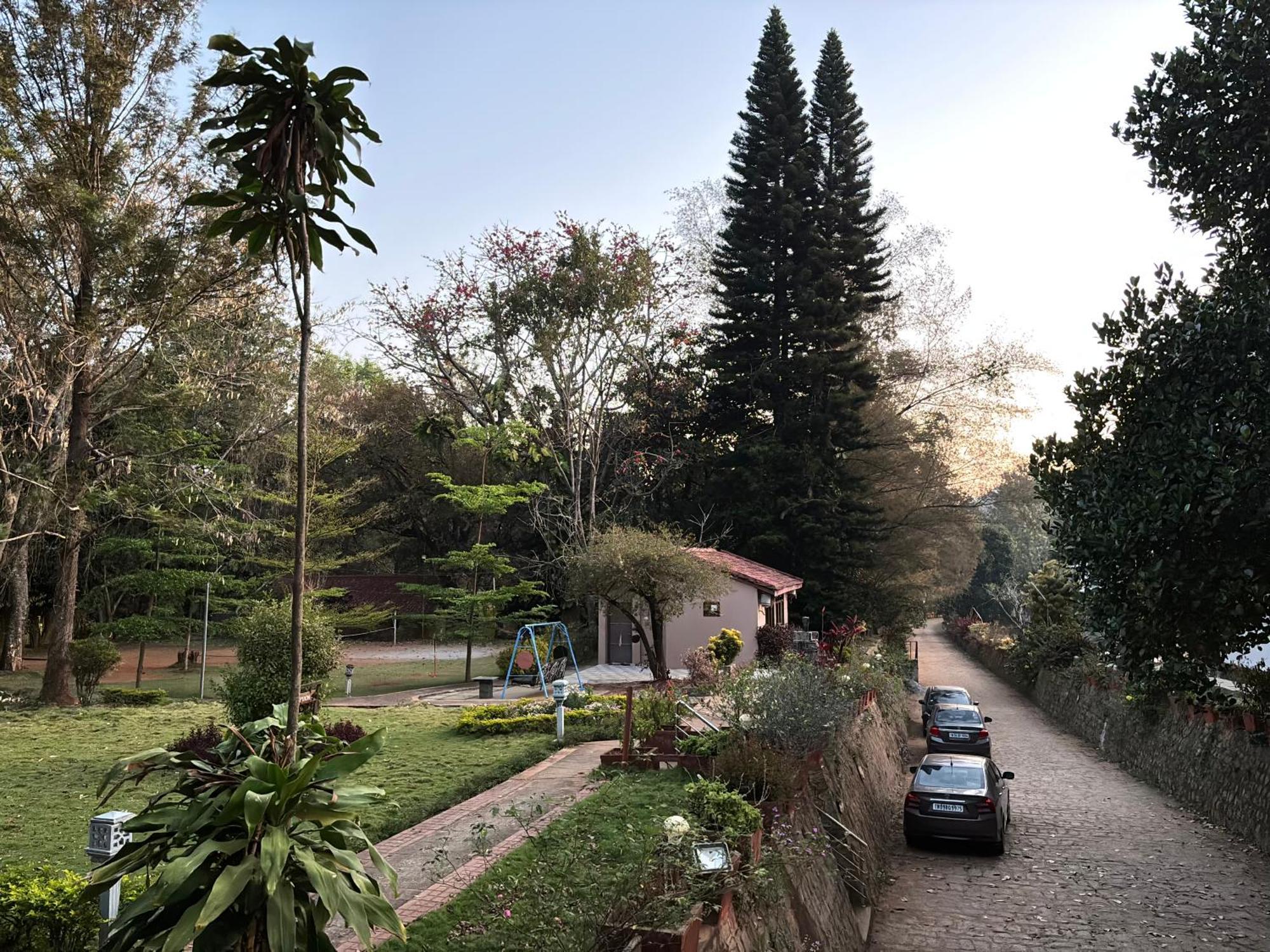 Zeenath Taj Gardens Йелагери Экстерьер фото